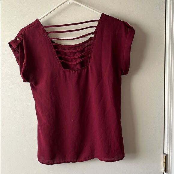 Red Fitted Cap Sleeve Buttoned Blouse Size S GUC - Picture 3 of 6